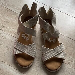 Women's Cream Sandals